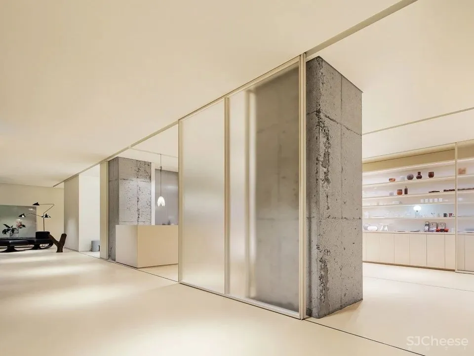 变幻的空间模块创造丰富的展示空间 Chapter One精选店 WGNB