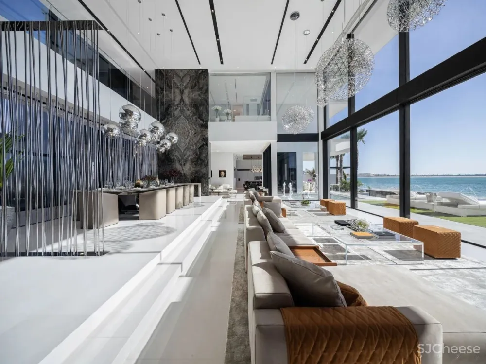 迪拜最昂贵的别墅，还送法拉利和劳斯莱斯！