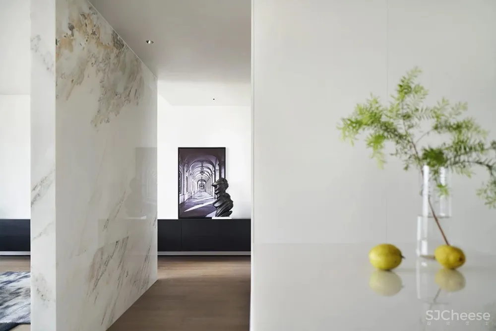 240m² 极简大平层,兼顾自由与温暖的家