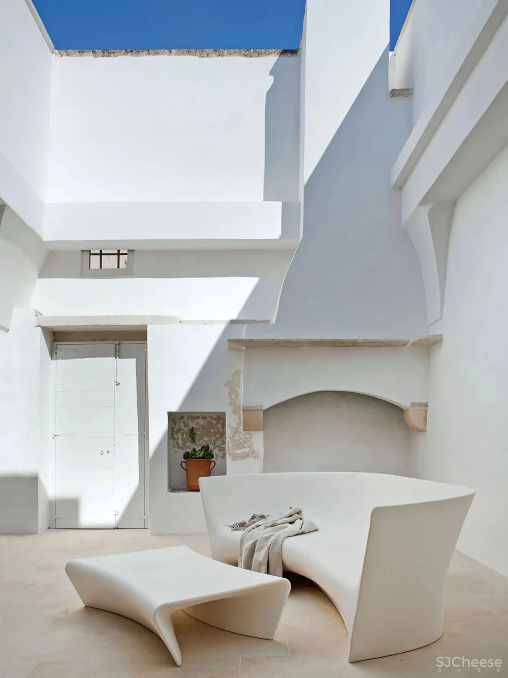 诗意般的旋转空间