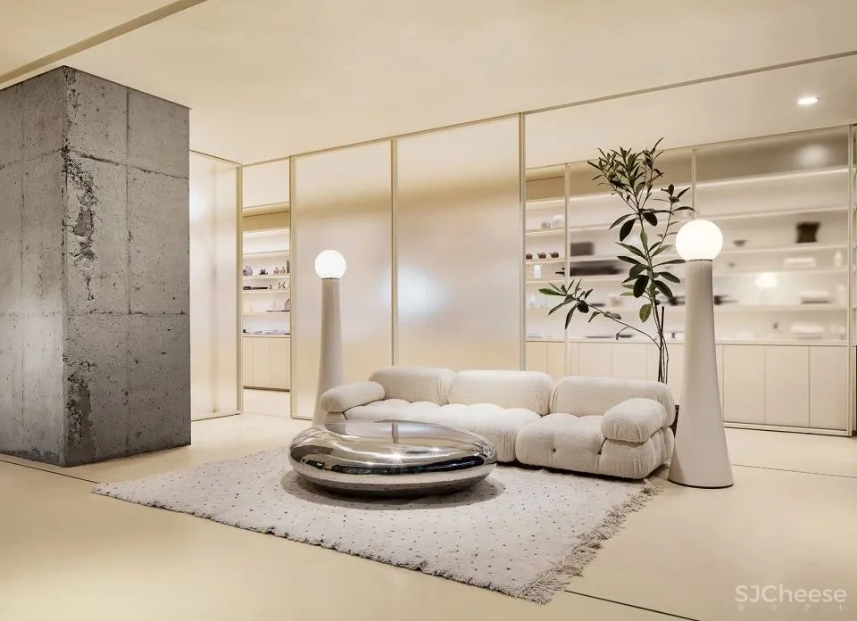 变幻的空间模块创造丰富的展示空间 Chapter One精选店 WGNB