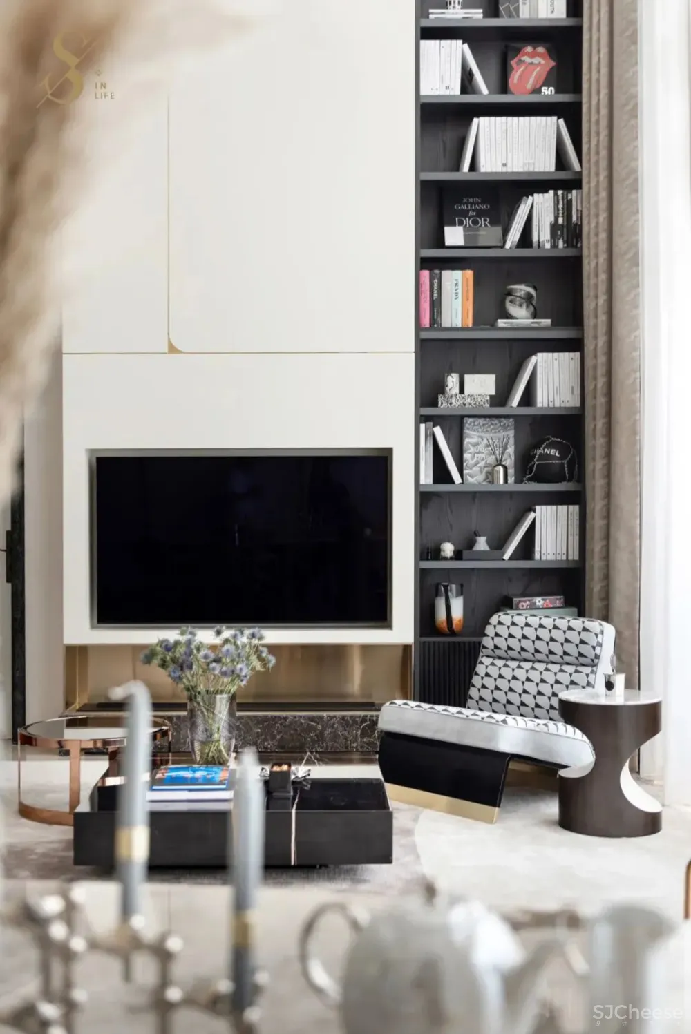 柳岸晓风顶楼跃层，精致无边，家是居者的精神延伸 s