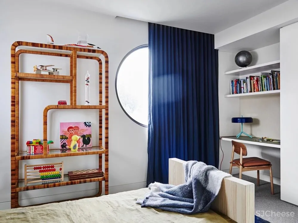 大胆用色 水磨石，让这个私宅有着琥珀般的光芒