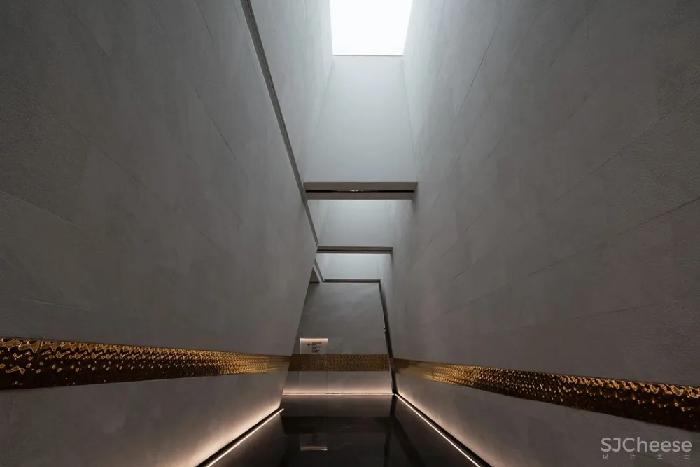 时代 光 静谧 美的内核