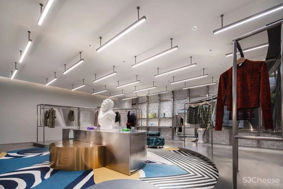 SOWHAT女装品牌集合店成都