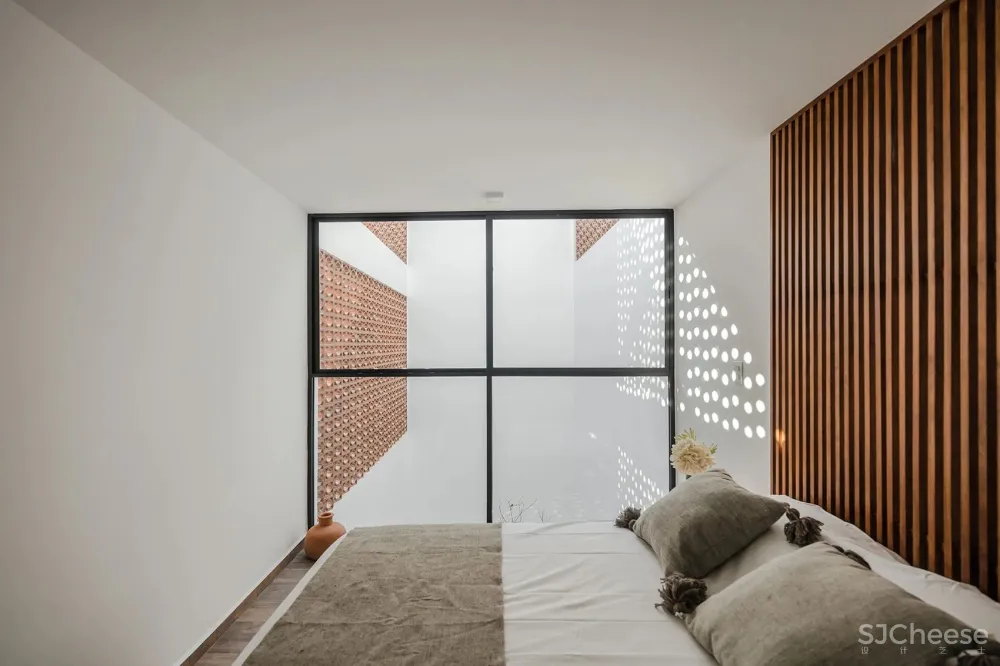 重塑历史建筑下的住宅空间 MM34公寓楼改造 Inca Hernandez