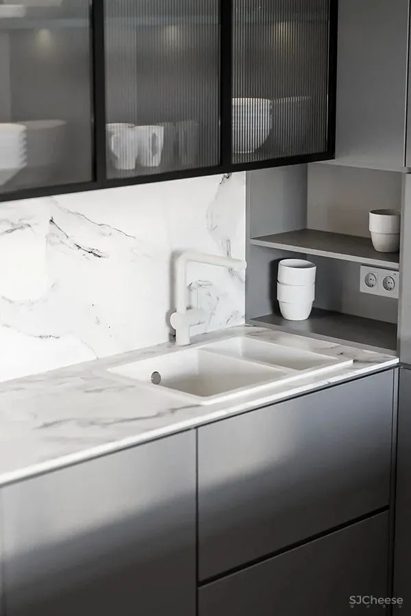 音乐老师进门不做隔断,138㎡三居室无玄关,照样美上天!