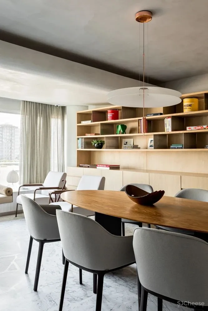 这对夫妇用165平米的家专门招待客人，只做一间卧室却有三间厕所！