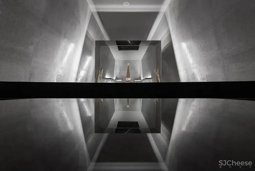 气氛很到位-如何看待当代先锋与本土创新 ！