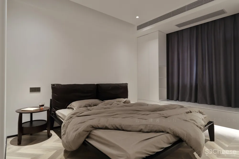 沉醉于漫画的小哥の宅