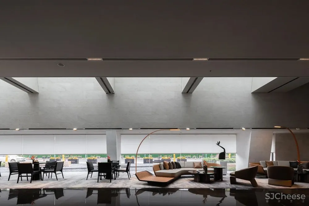 时代 光 静谧 美的内核