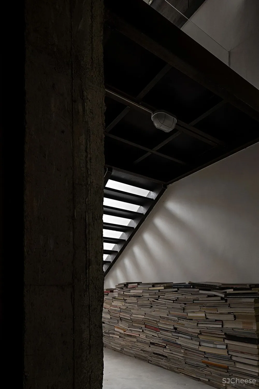 广州伶居侘寂风总部办公，旧得很高级！