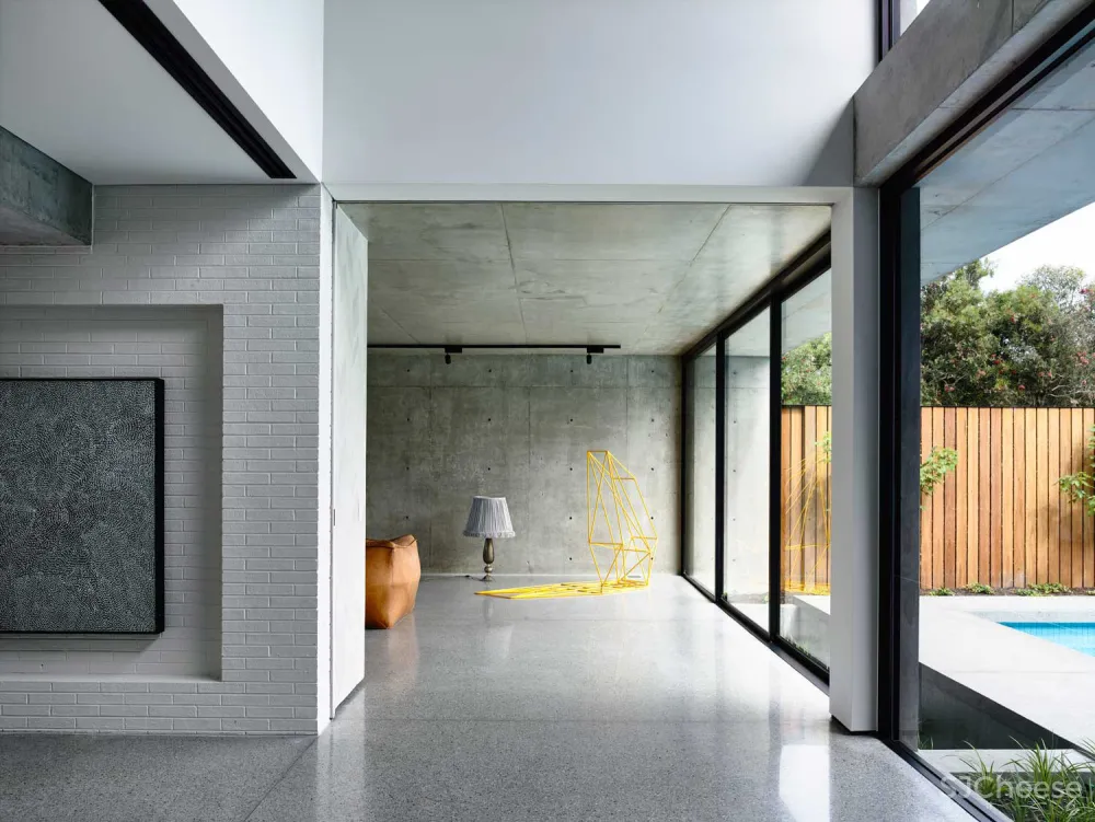 精致而富有细节的极简主义 Mckimm新作