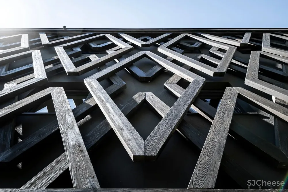 酒店往“土”里玩,设计向高处走!于山野中盛放的苹果园竟也成为了最佳的度假胜地