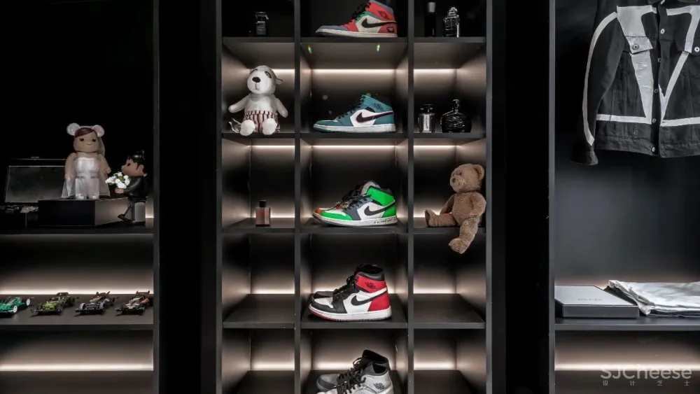 120㎡质感简约私宅,谁说黑色沉闷又压抑?