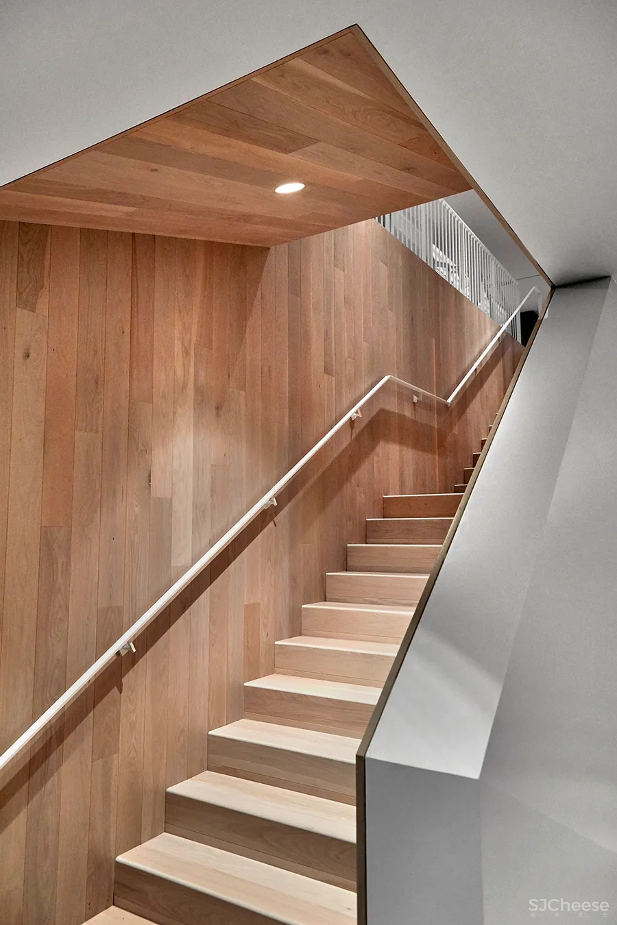 科技公司的总部大楼就是酷!每层楼都设计一个主题