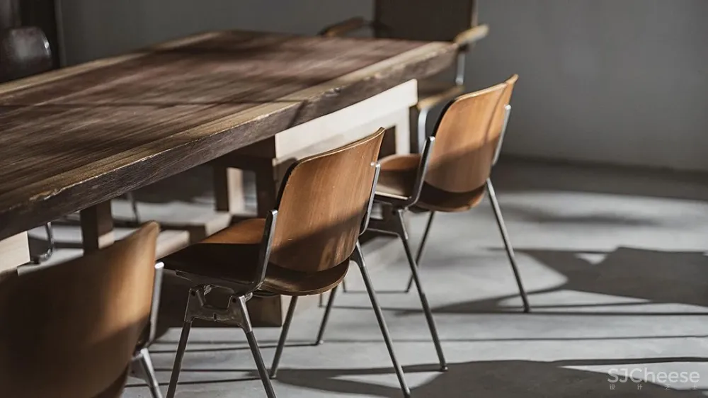 广州伶居侘寂风总部办公，旧得很高级！