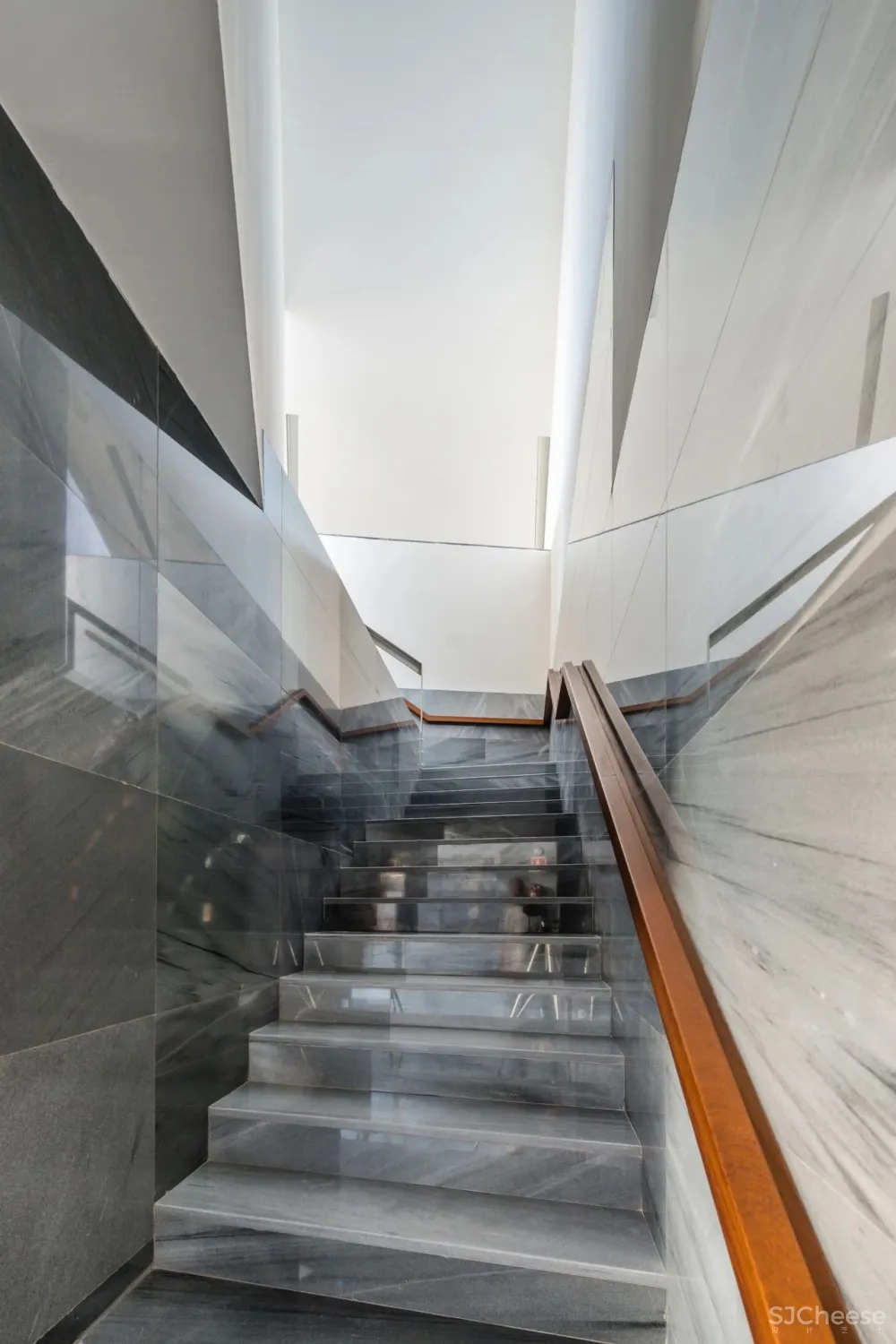 Churches丨灵魂的救赎所