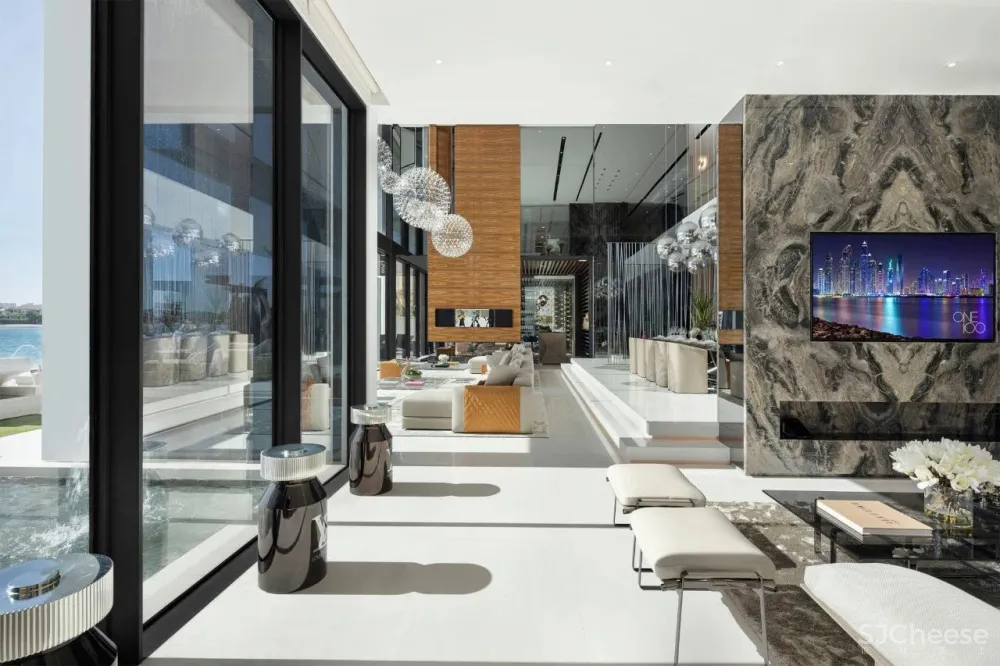 迪拜最昂贵的别墅，还送法拉利和劳斯莱斯！