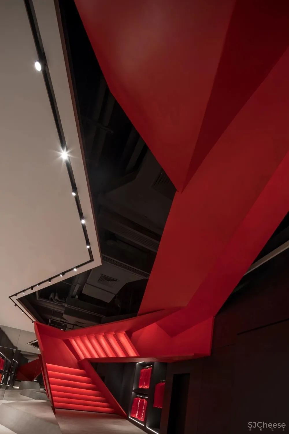 DOMANI东仓 ：以变化探索幻市的自由空间