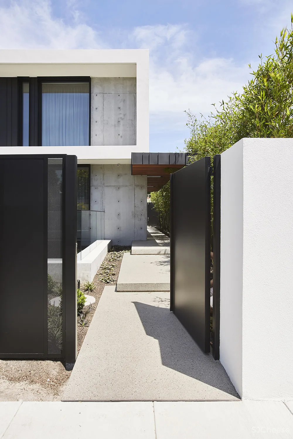 精致而富有细节的极简主义 Mckimm新作