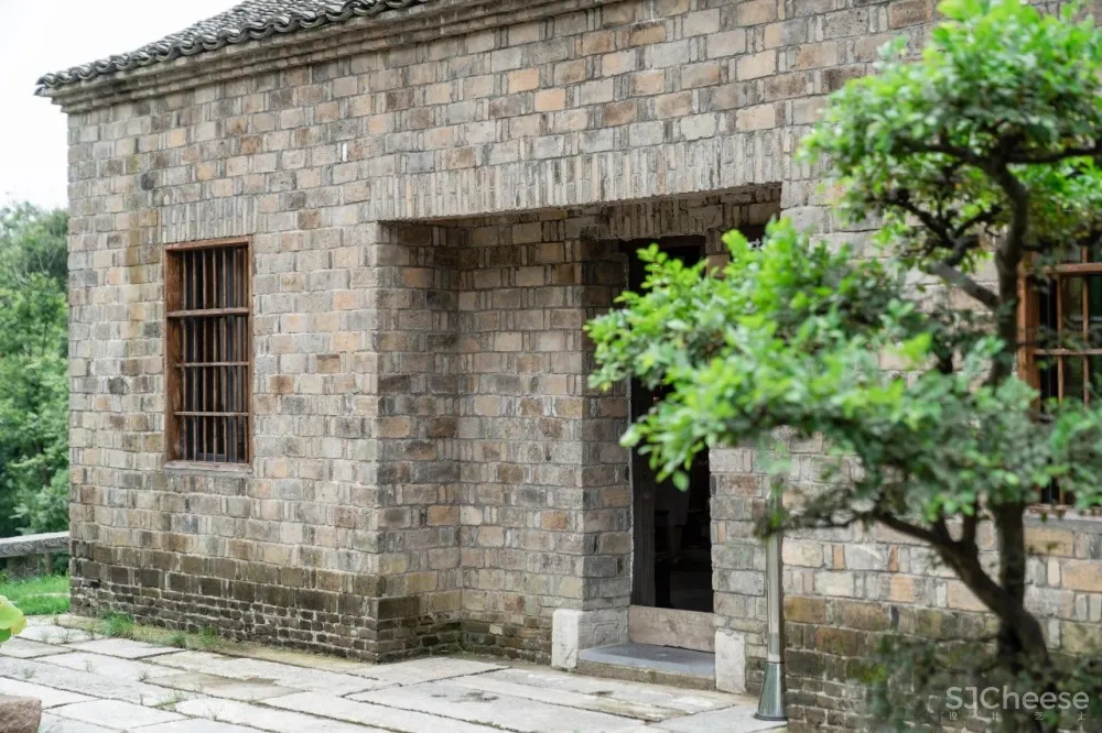 云里安凹：从14户普通民房到142亩精致山居，一座平凡村落的进化史