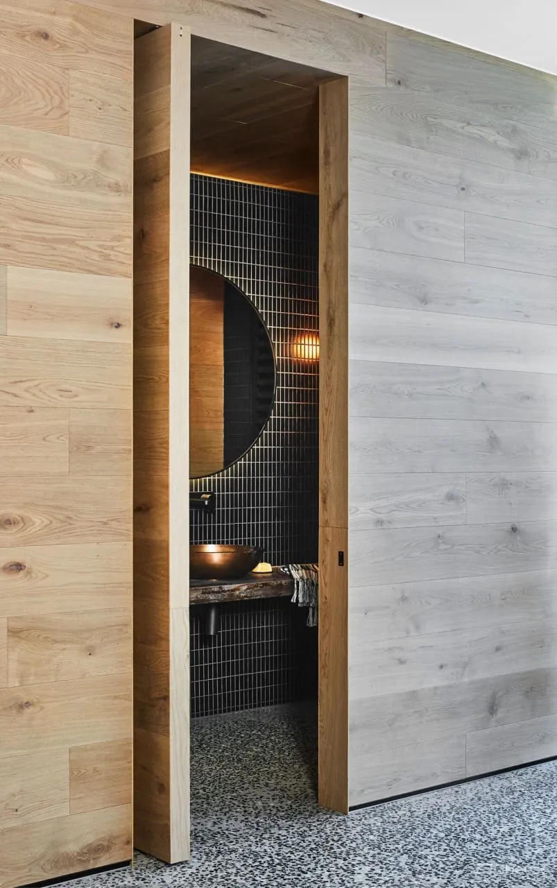 精致而富有细节的极简主义 Mckimm新作