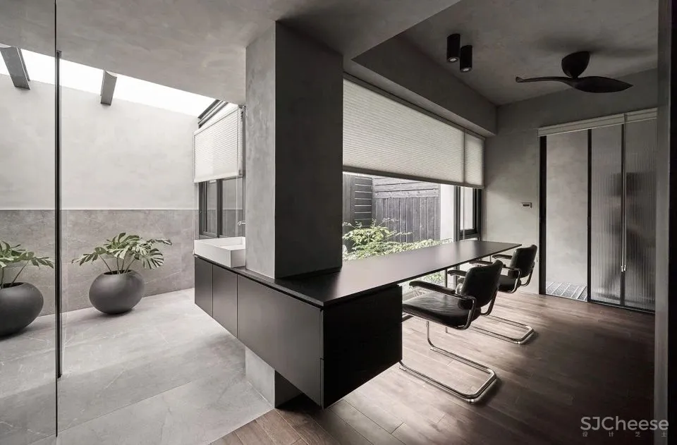 将绿意和天光引入地下 士东许宅 KC design studio