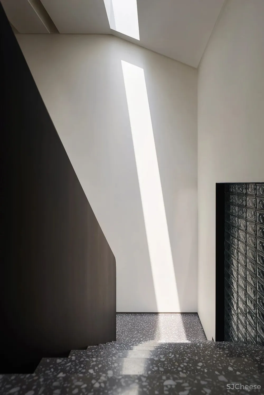 560m² 向心而居大宅，充盈着生活与艺术气息的设计师之家