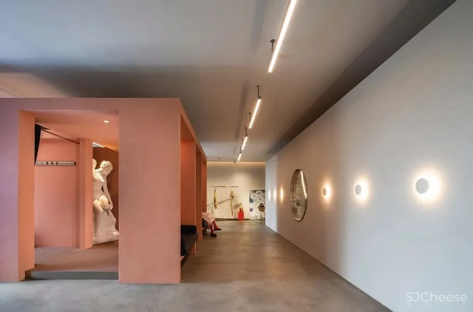 SOWHAT女装品牌集合店成都