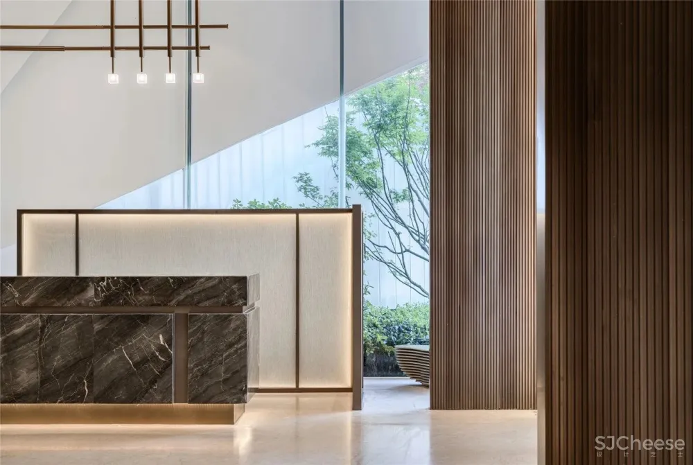 凌子达新作 山麓薄暮下的静谧空间