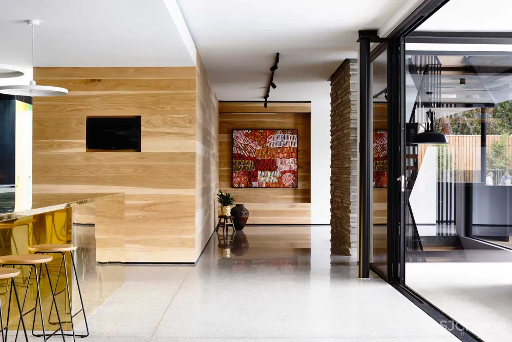 精致而富有细节的极简主义 Mckimm新作