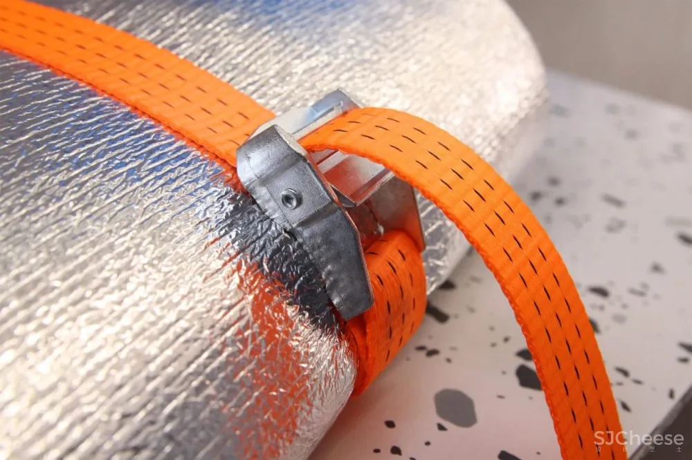 离宅半米 30平的工作室装12人,有植被还能办沙龙?