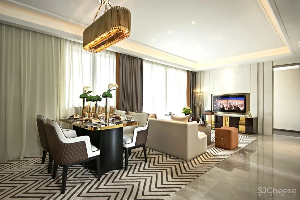 鸿荣源集团打造奢华与品位交融的宾利