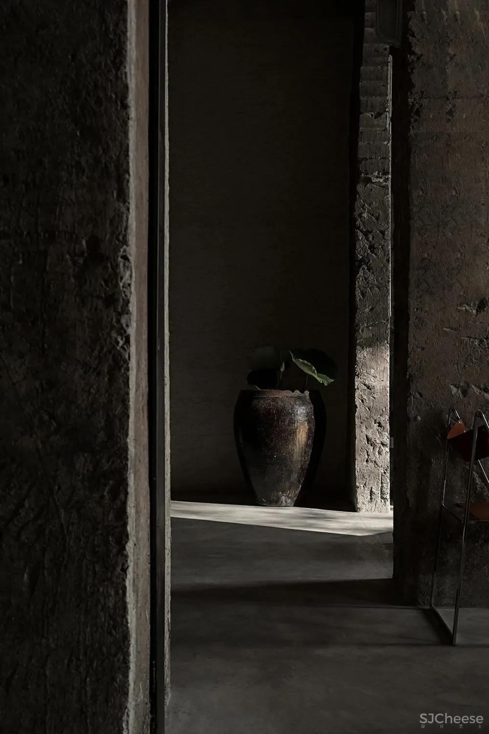 广州伶居侘寂风总部办公，旧得很高级！