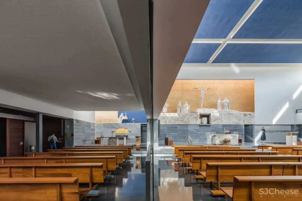 Churches丨灵魂的救赎所