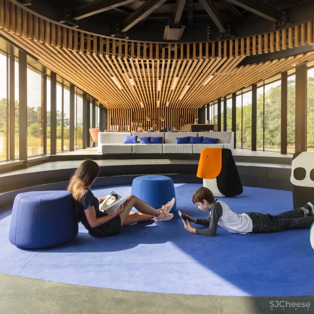 别墅这样设计,车库都省了!