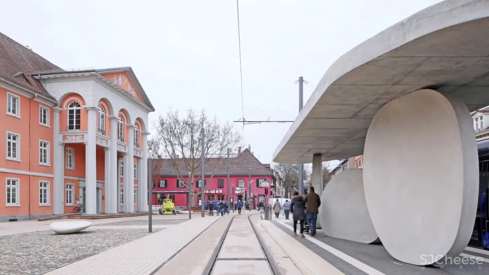 5300m² 农村超级豪宅,将家打造成生态游乐园,还自带足球场!