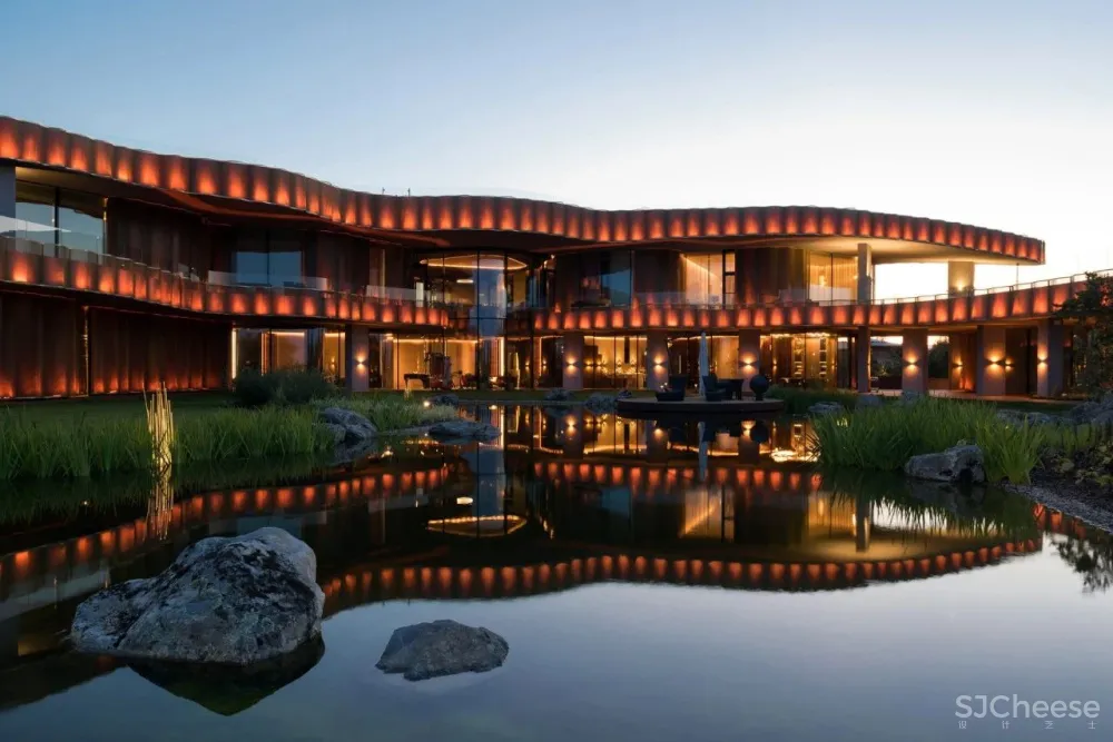 5300m² 农村超级豪宅,将家打造成生态游乐园,还自带足球场!