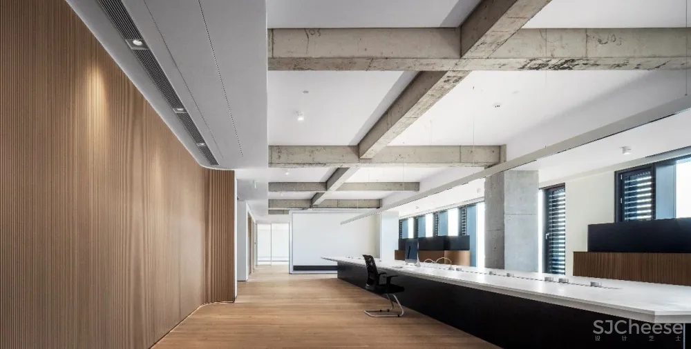 佳作 万境设计 × 凌笛OFFICE:极简办公空间的场所精神