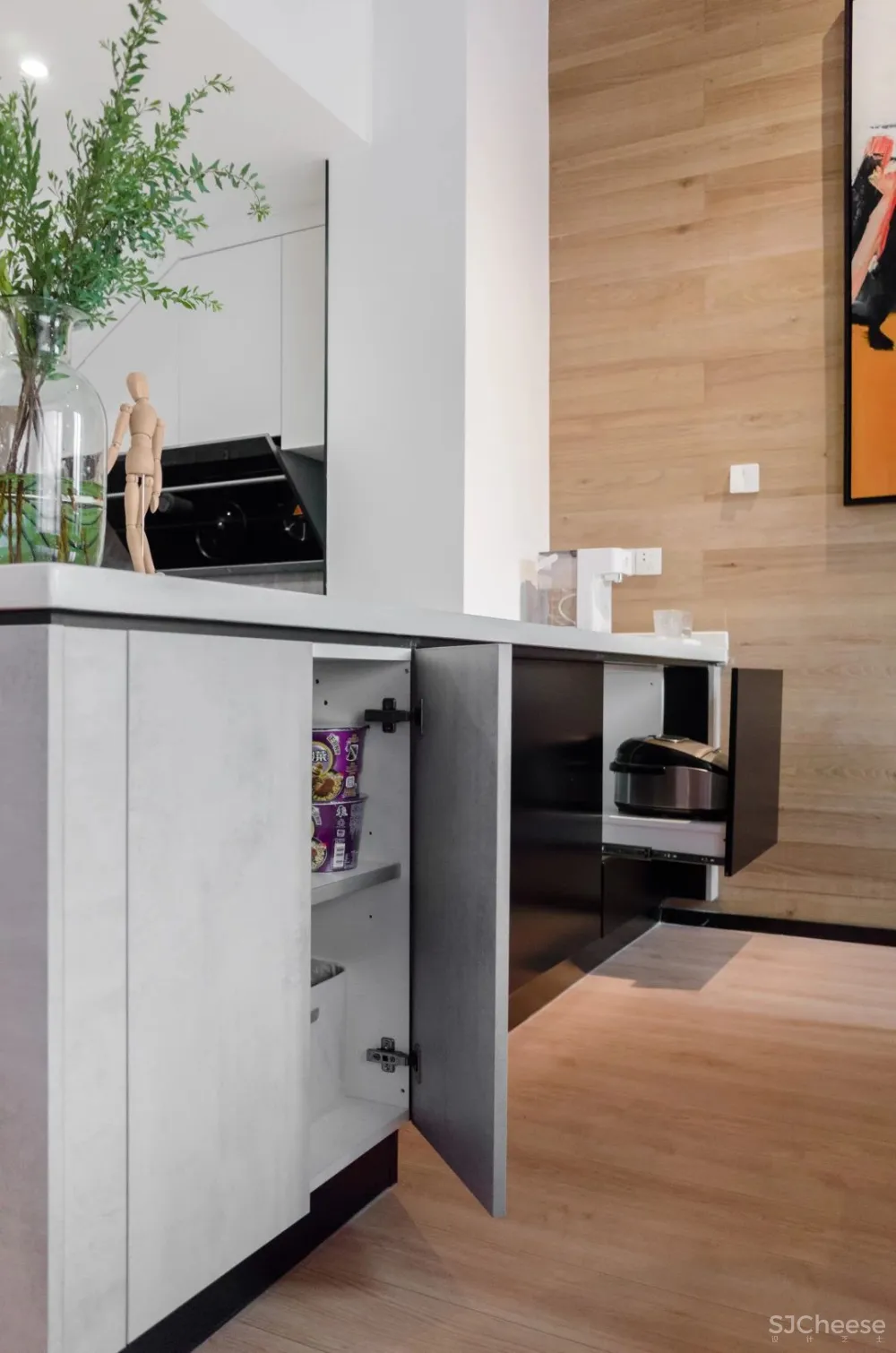 小夫妻买下105㎡奇葩阁楼，砸掉数面墙，“浪费空间”却让幸福暴增！