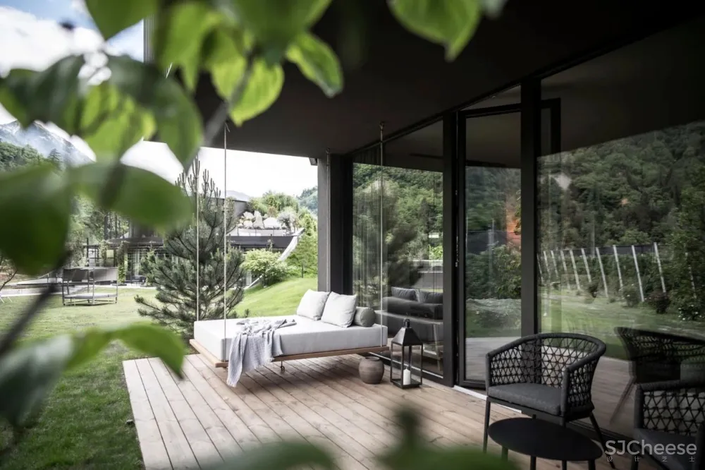 酒店往“土”里玩,设计向高处走!于山野中盛放的苹果园竟也成为了最佳的度假胜地