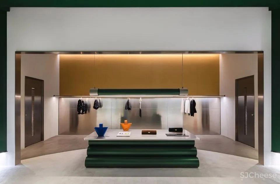 SOWHAT女装品牌集合店成都