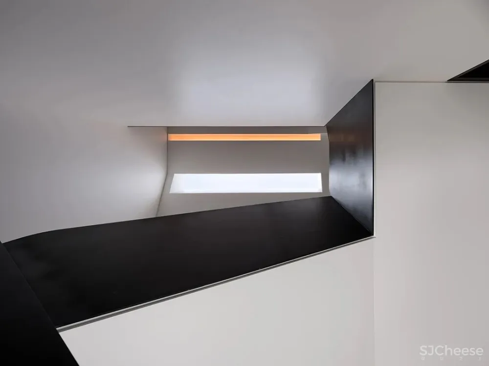 560m² 向心而居大宅，充盈着生活与艺术气息的设计师之家