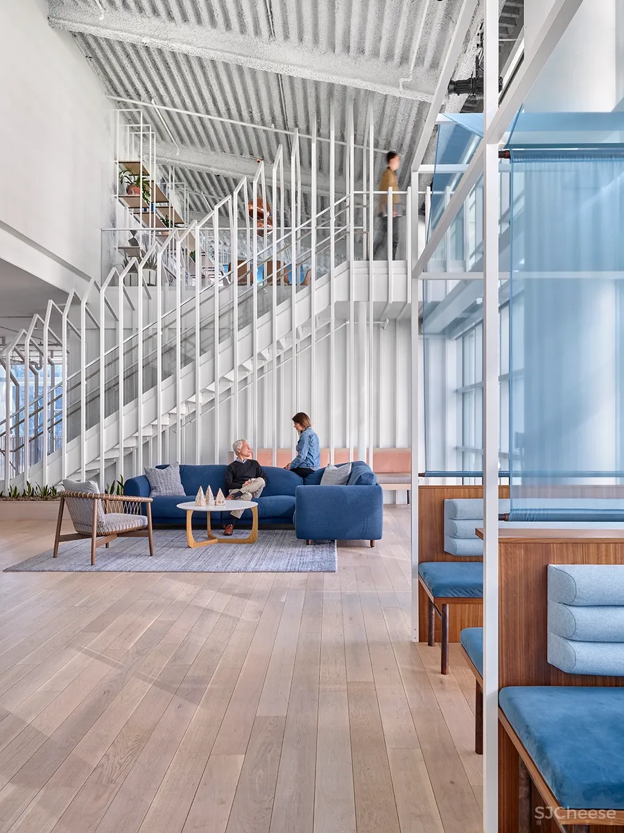 科技公司的总部大楼就是酷!每层楼都设计一个主题