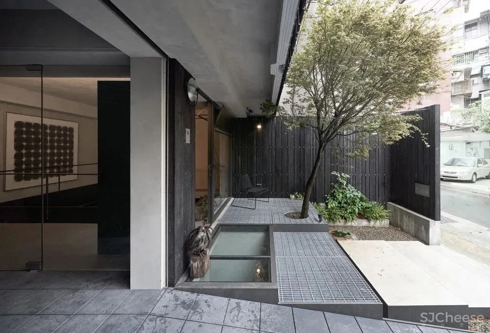 将绿意和天光引入地下 士东许宅 KC design studio