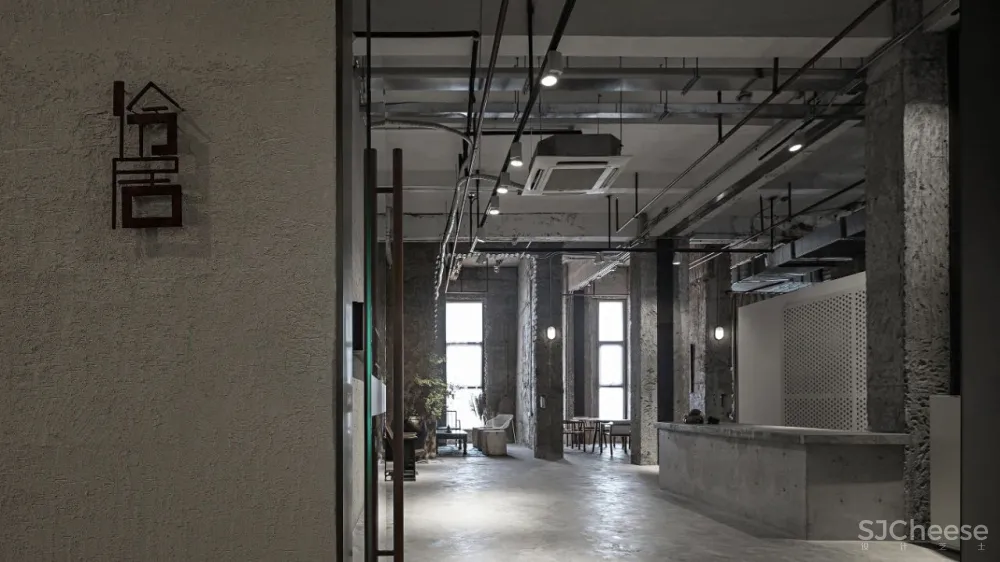 广州伶居侘寂风总部办公，旧得很高级！