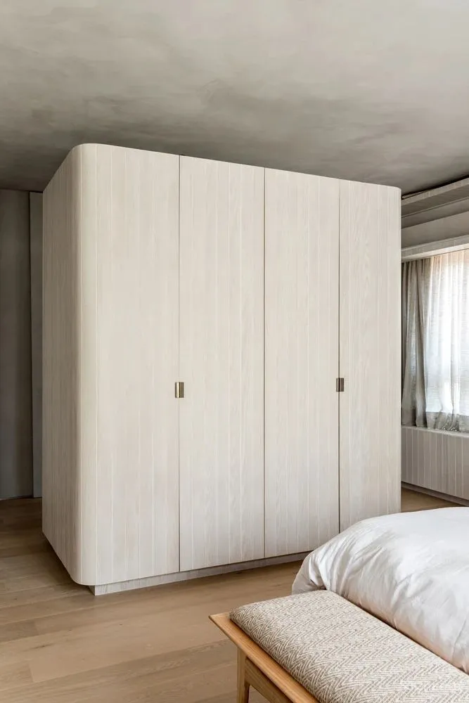 这对夫妇用165平米的家专门招待客人，只做一间卧室却有三间厕所！