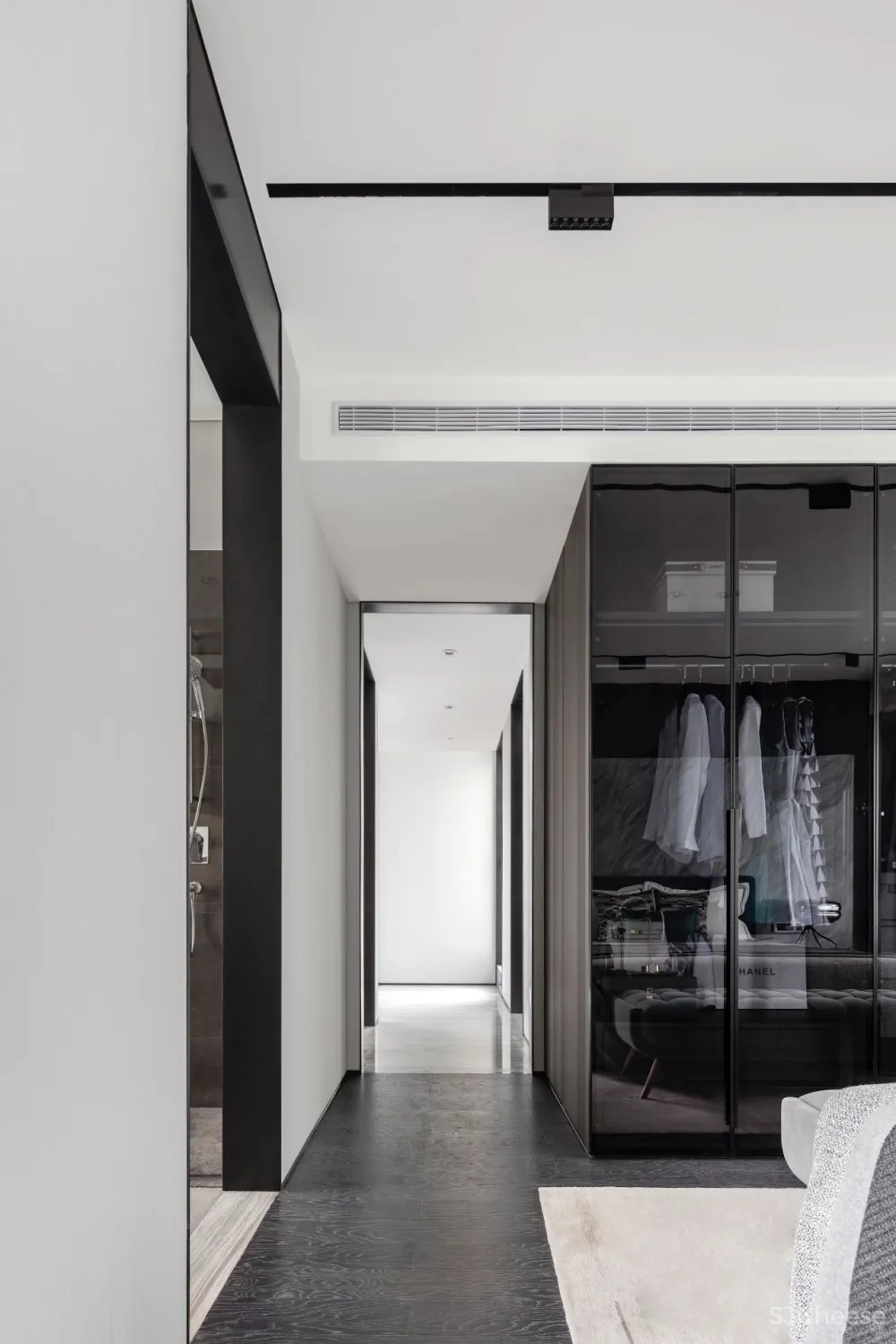 KOYI柯翊:点睛孔雀蓝,演绎现代简约家居轻奢范