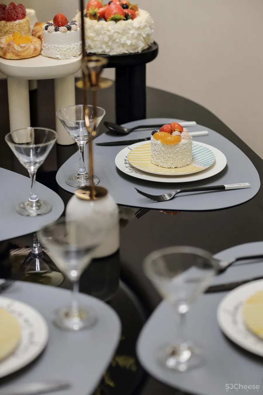 地产“降本增效”下的低成本样板间尝试丨上海岳蒙